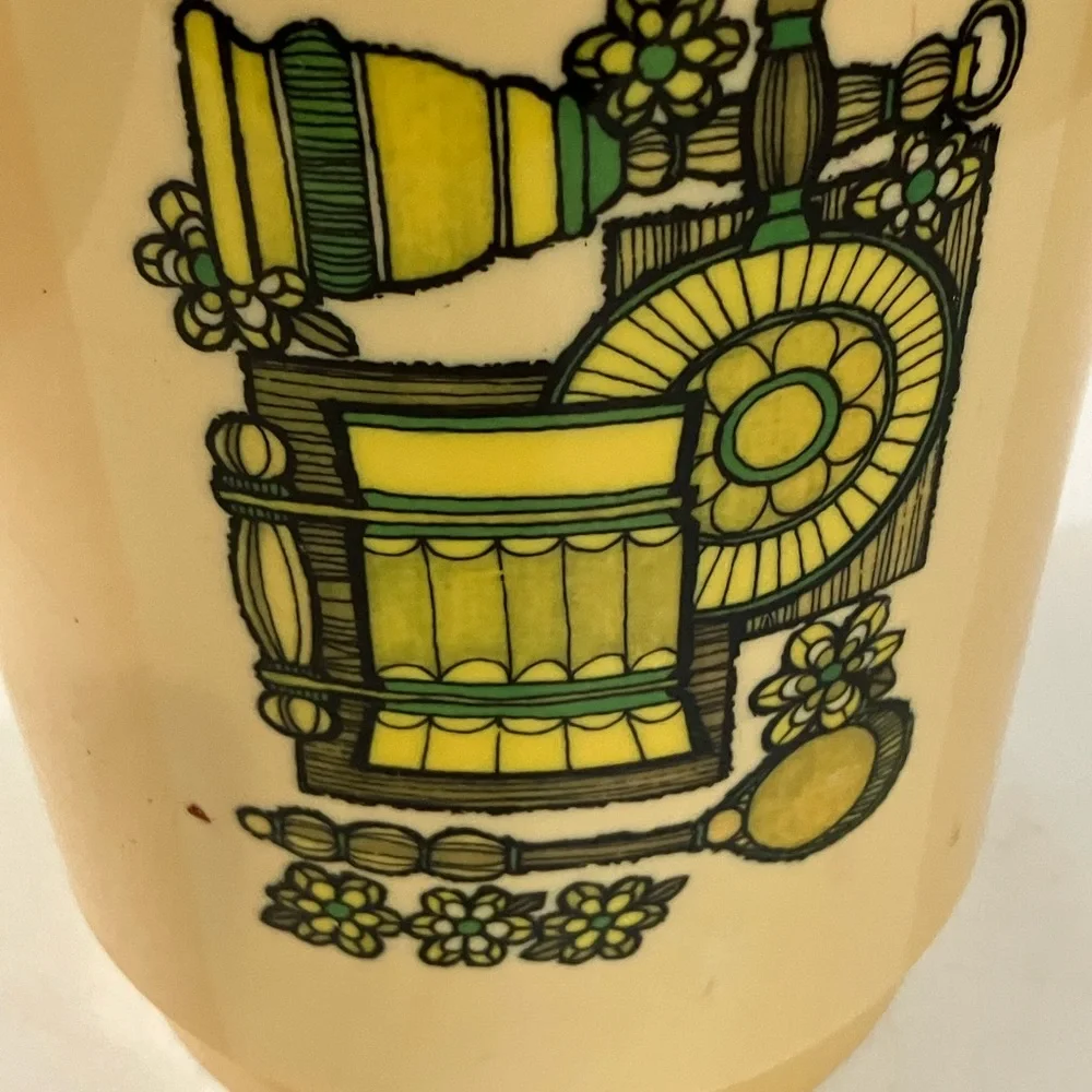 Vintage Set of 4 Nesting Kitchen Canisters Harvest Gold Plastic with Yellow Lids